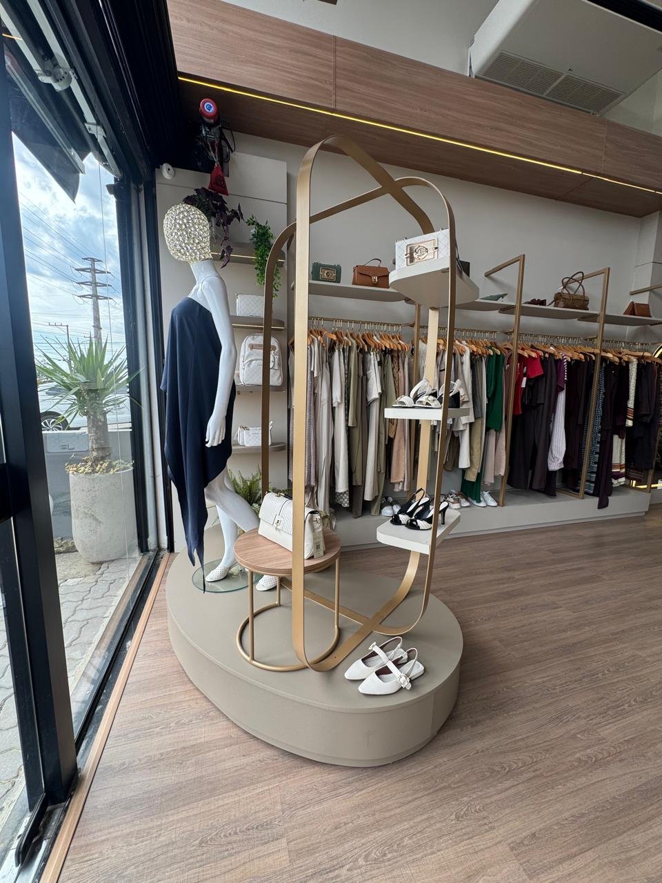 BOUTIQUE VANSER CONCEPT